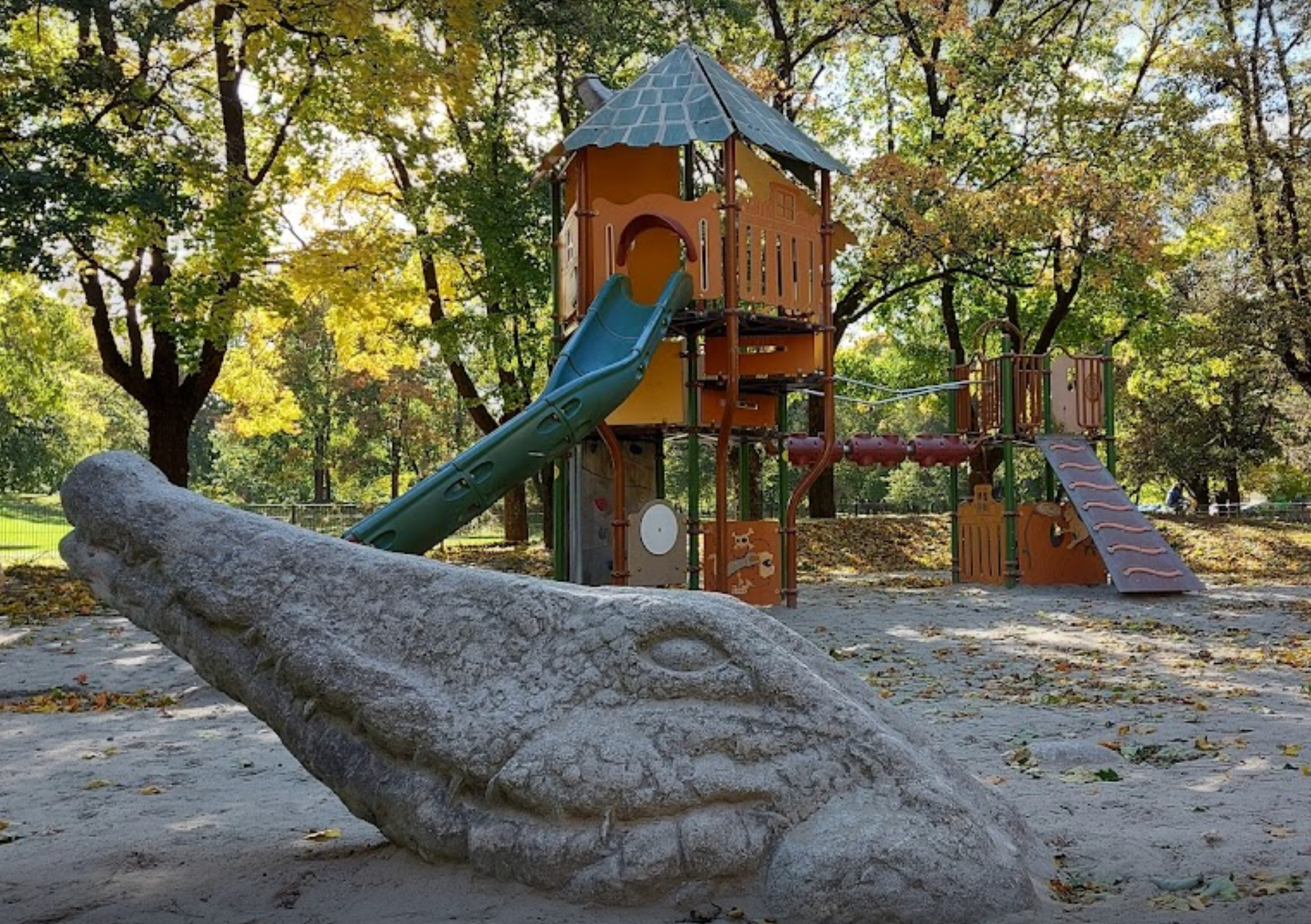 Kinderspielplatz Luitpoldpark Krokodilfigur