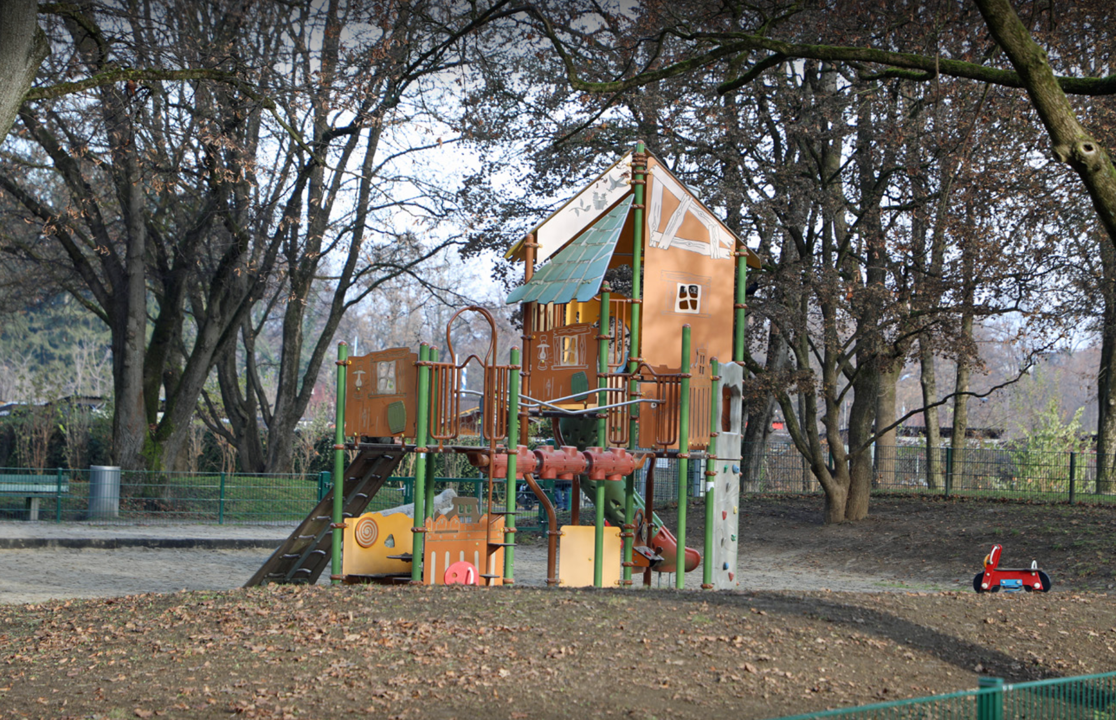 Kinderspielplatz Luitpoldpark Krokodilfigur